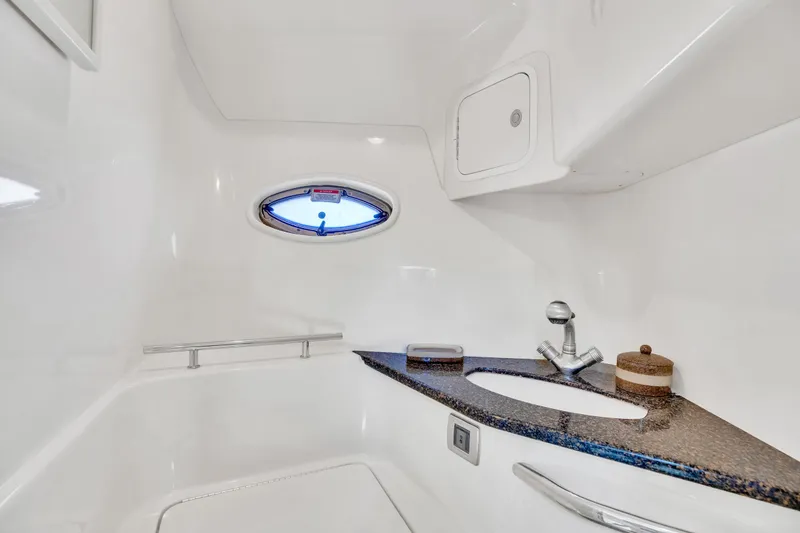 Slide: The Image of Sea Ray 44 Sundancer 2007 - 106