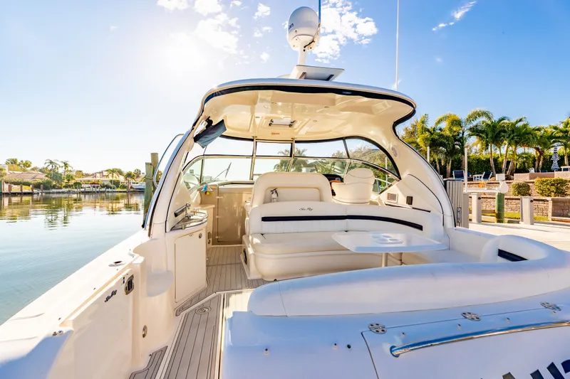 Slide: The Image of Sea Ray 44 Sundancer 2007 - 23