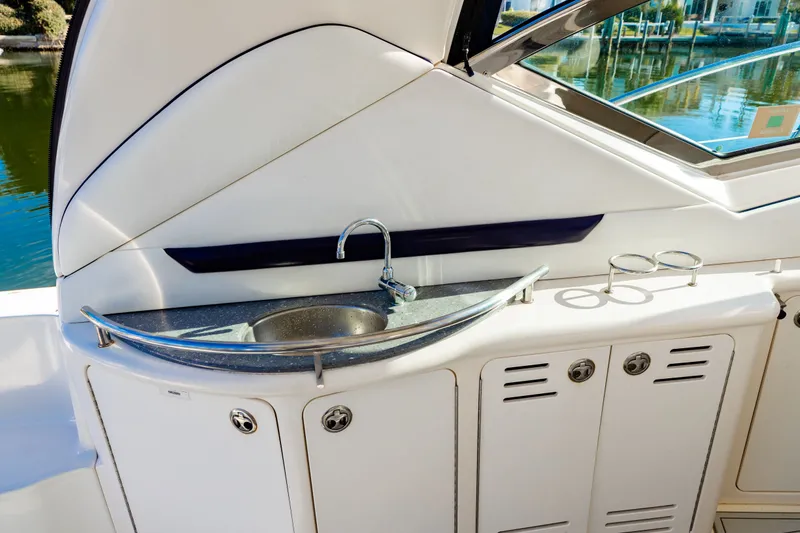 Slide: The Image of Sea Ray 44 Sundancer 2007 - 31