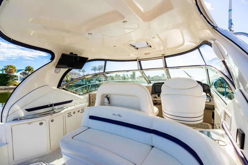 Slide: The Image of Sea Ray 44 Sundancer 2007 - 38