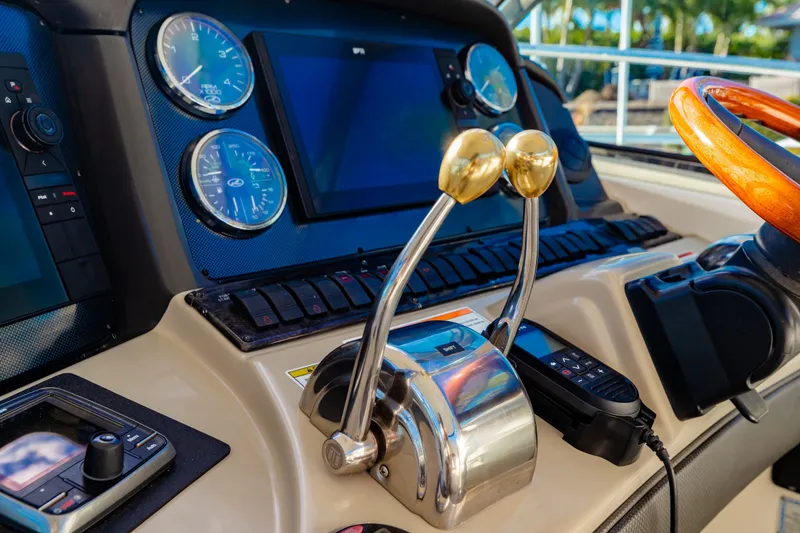 Slide: The Image of Sea Ray 44 Sundancer 2007 - 41