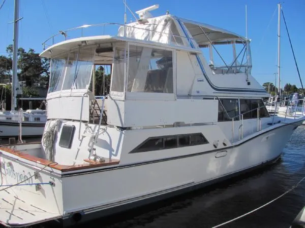 Slide: The Image of Symbol 48 Cockpit Motor Yacht 1989 - 0