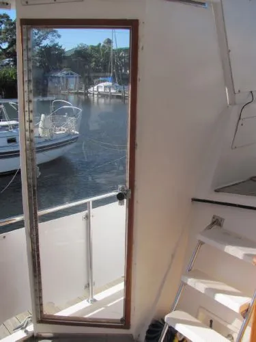 Slide: The Image of Symbol 48 Cockpit Motor Yacht 1989 - 10