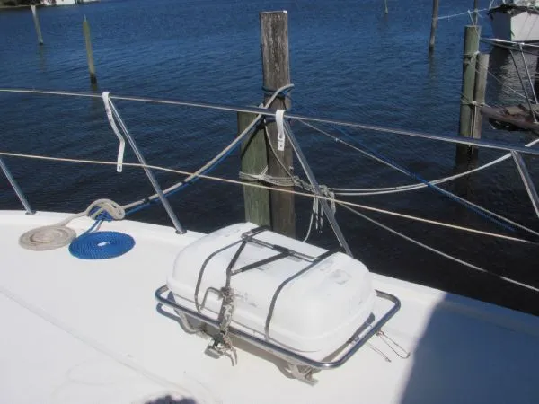 Slide: The Image of Symbol 48 Cockpit Motor Yacht 1989 - 6