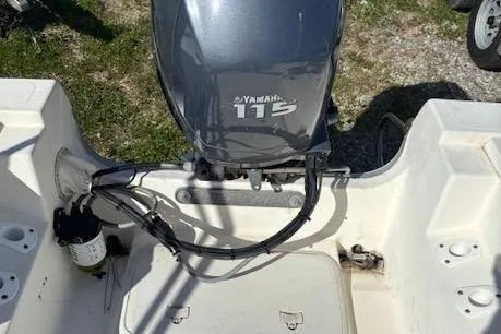 Slide: The Image of 2001 Sea Pro 190 Dual Console boat with Yamaha 115 outboard motor. - 6