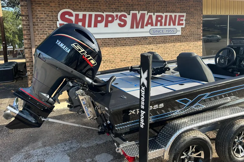 Slide: The Image of 2026 Xpress H20C Crappie boat with Yamaha engine at Shipp's Marine dealership. - 3