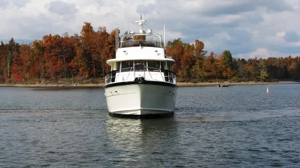 Slide: The Image of Hatteras 61 Motor Yacht 1982 - 3