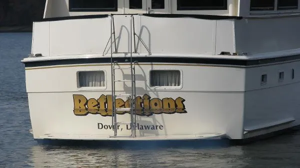 Slide: The Image of Hatteras 61 Motor Yacht 1982 - 8