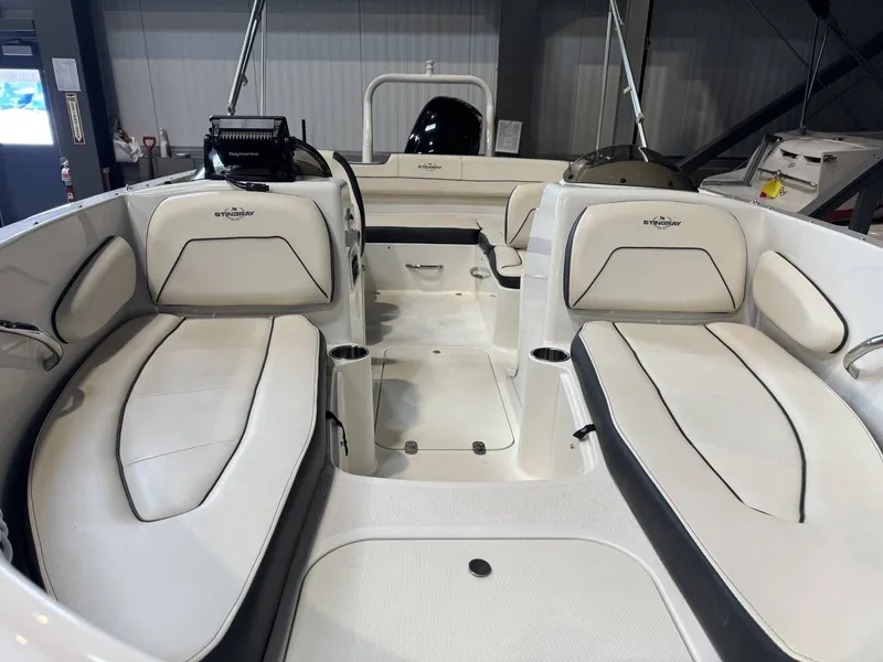 Slide: The Image of Stingray 172 SC 2021 - 10