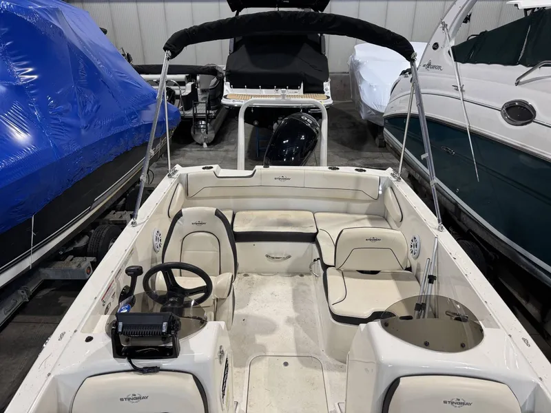 Slide: The Image of Stingray 172 SC 2021 - 6