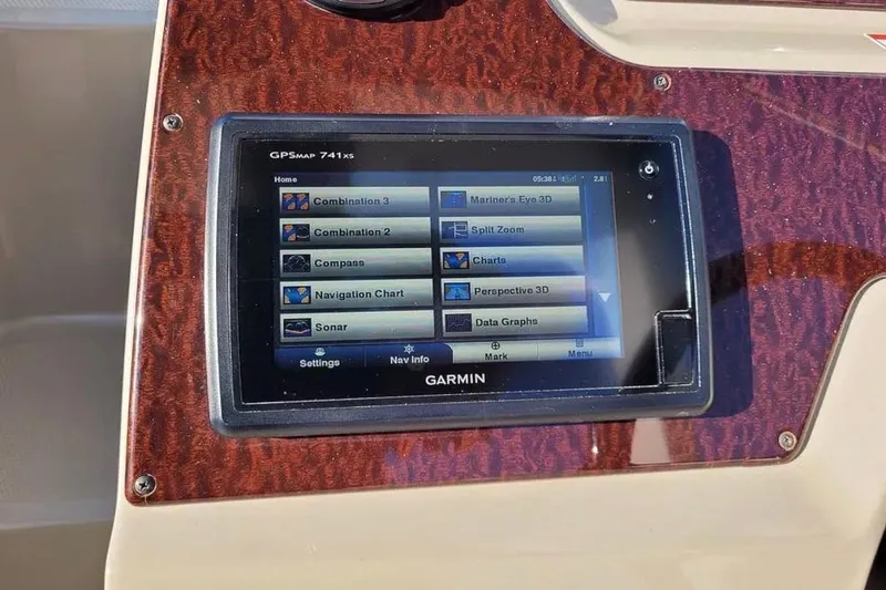 Slide: The Image of Garmin GPS display on 2010 Sea Ray Sundancer 260 boat dashboard. - 8
