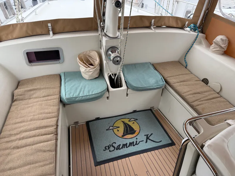 Slide: The Image of Amel Super Maramu 2000 2001 - 10