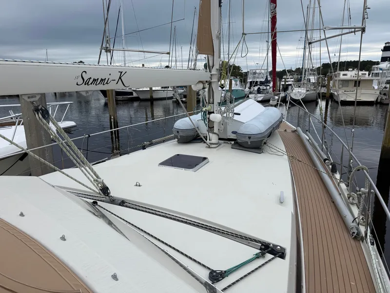 Slide: The Image of Amel Super Maramu 2000 2001 - 14