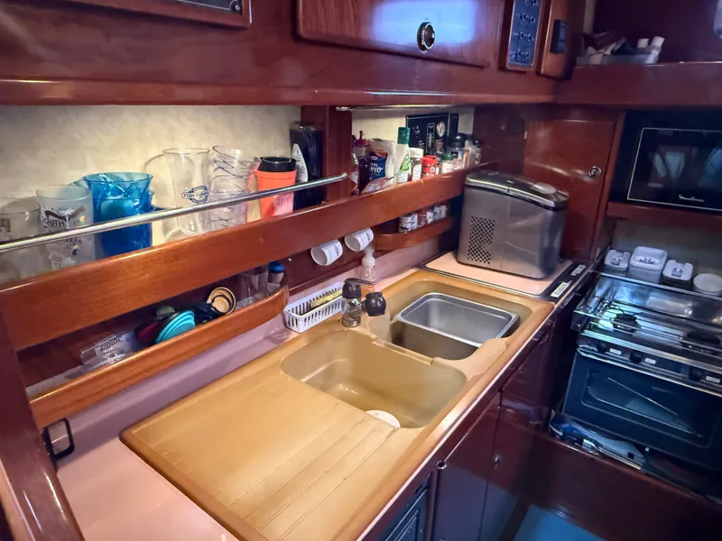 Slide: The Image of Amel Super Maramu 2000 2001 - 22