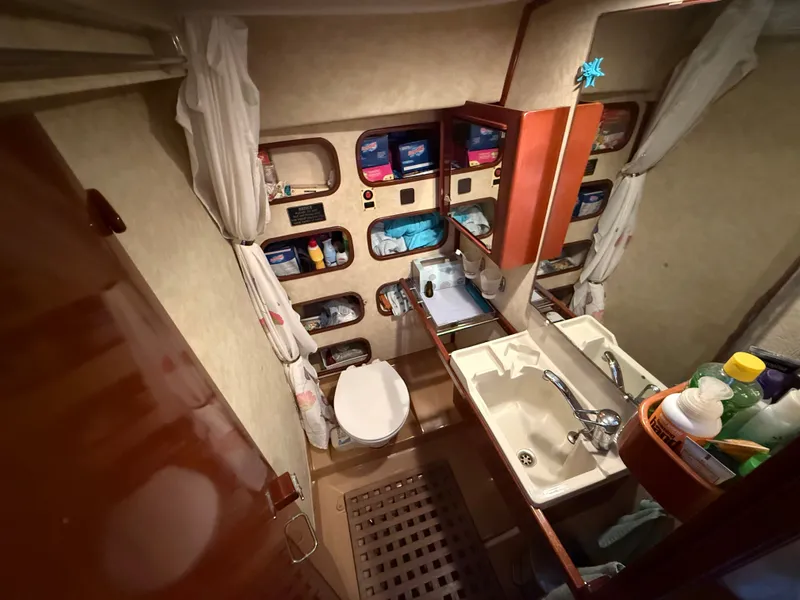 Slide: The Image of Amel Super Maramu 2000 2001 - 29