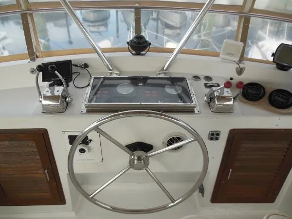 Slide: The Image of Jefferson Sundeck Trawler 1986 - 6
