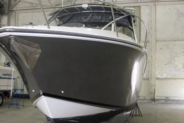 Slide: The Image of Glass cooktop on a 2007 Fountain 33 Sportfish Cruiser boat. - 19