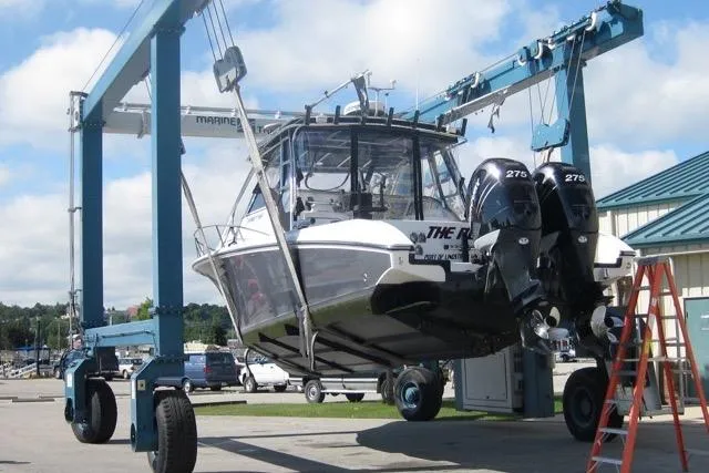 Slide: The Image of Luxurious interior of 2007 Fountain 33 Sportfish Cruiser with plush seating and modern amenities. - 20