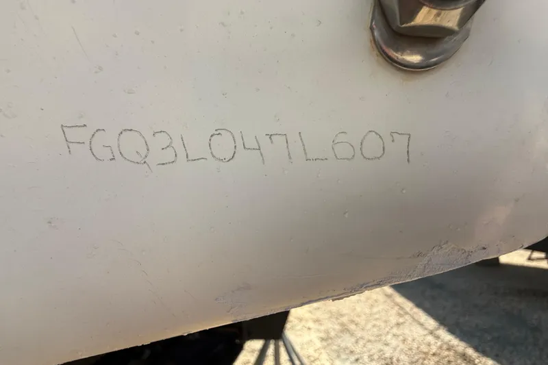 Slide: The Image of Hull identification number on 2007 Fountain 33 Sportfish Cruiser boat. - 26