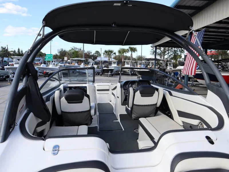 Slide: The Image of Yamaha 242 Limited S 2016 - 17