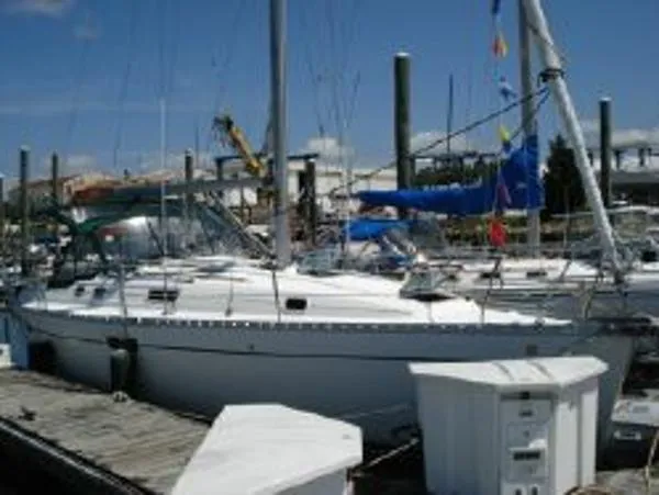 Slide: The Image of Beneteau Oceanis 352 1998 - 10