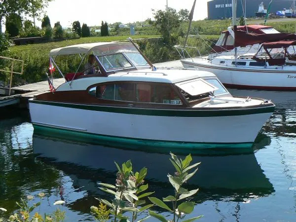 Slide: The Image of Chris-Craft 24 Sedan Fly-Bridge 1957 - 3