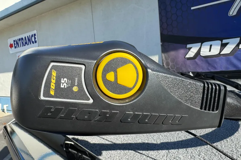 Slide: The Image of Minn Kota Edge trolling motor on 2017 Tracker Pro Team 195 TXW boat. - 6