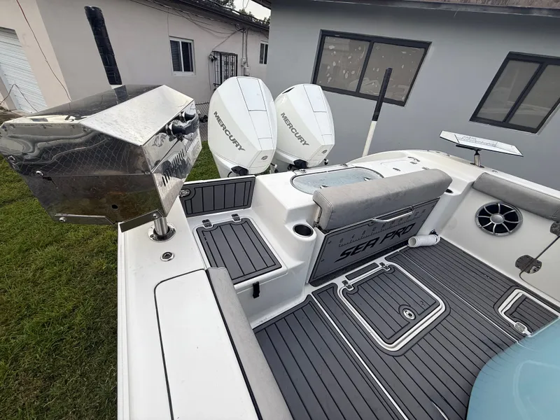 Slide: The Image of Sea Pro 259 Center Console 2020 - 12