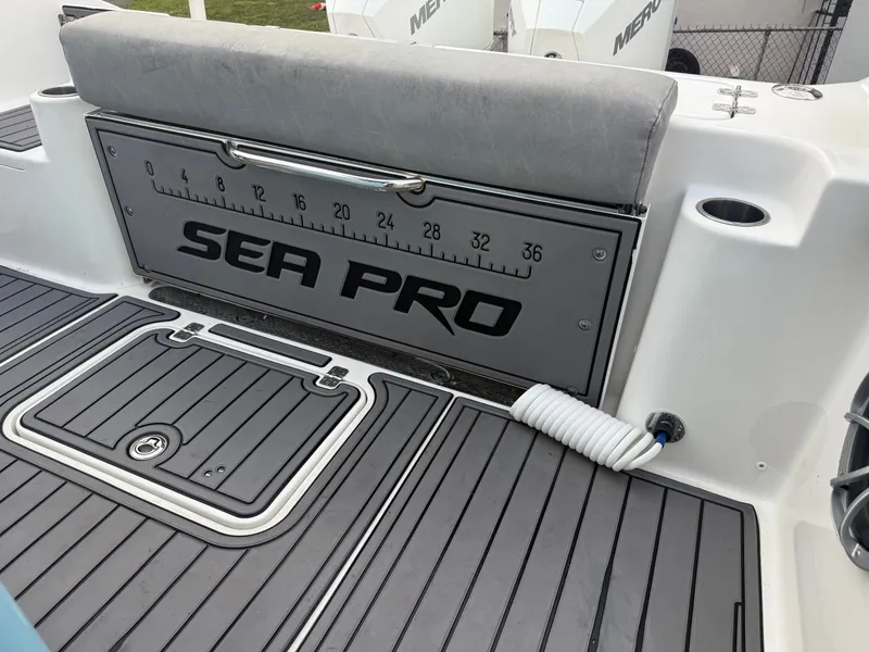 Slide: The Image of Sea Pro 259 Center Console 2020 - 14
