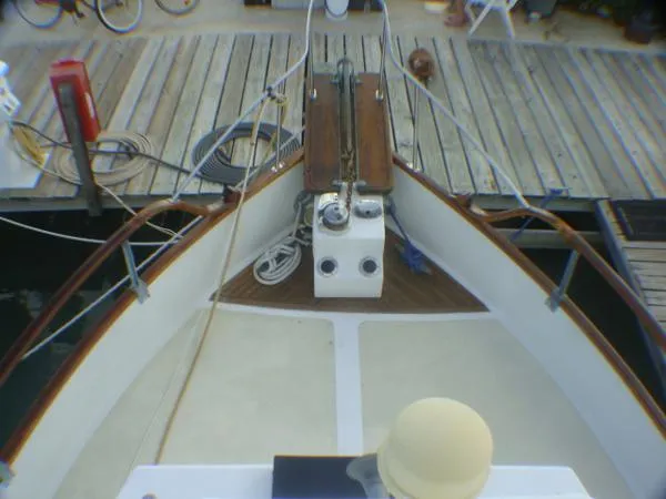 Slide: The Image of Grand Banks Classic Bowthruster 1974 - 9