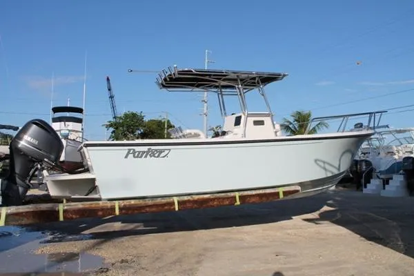 Slide: The Image of Parker Marine 2501 DV Center Console 2014 - 0