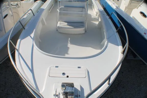 Slide: The Image of Parker Marine 2501 DV Center Console 2014 - 10