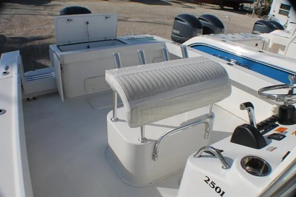 Slide: The Image of Parker Marine 2501 DV Center Console 2014 - 11