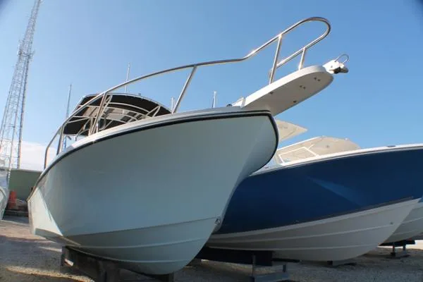 Slide: The Image of Parker Marine 2501 DV Center Console 2014 - 3