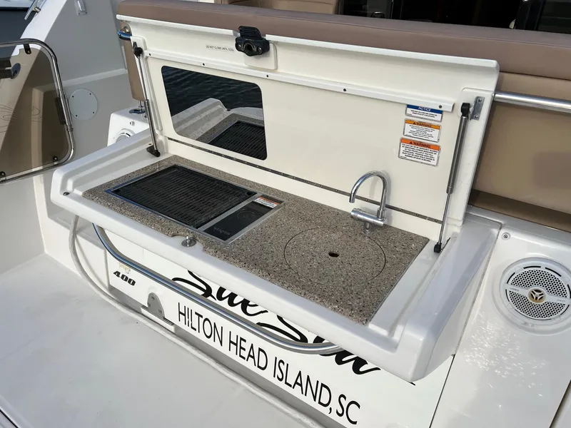 Slide: The Image of Seating area on a 2017 Sea Ray Sundancer 400 yacht. - 10