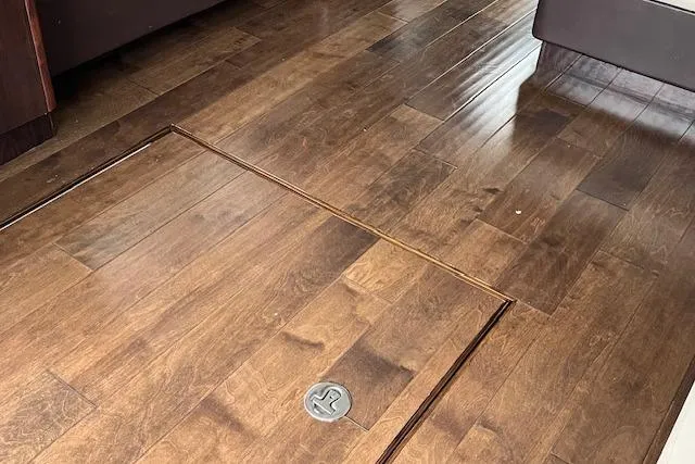 Slide: The Image of Galley in a 2017 Sea Ray Sundancer 400 yacht. - 27