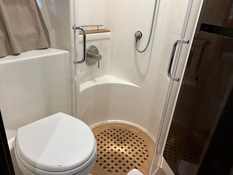 Slide: The Image of Sea Ray Sundancer 400 2017 - 51