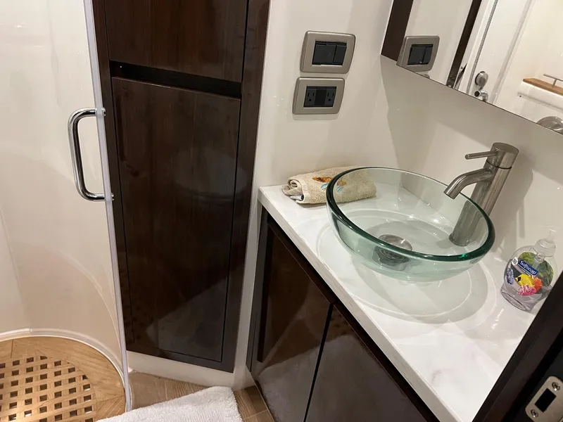 Slide: The Image of Sea Ray Sundancer 400 2017 - 53