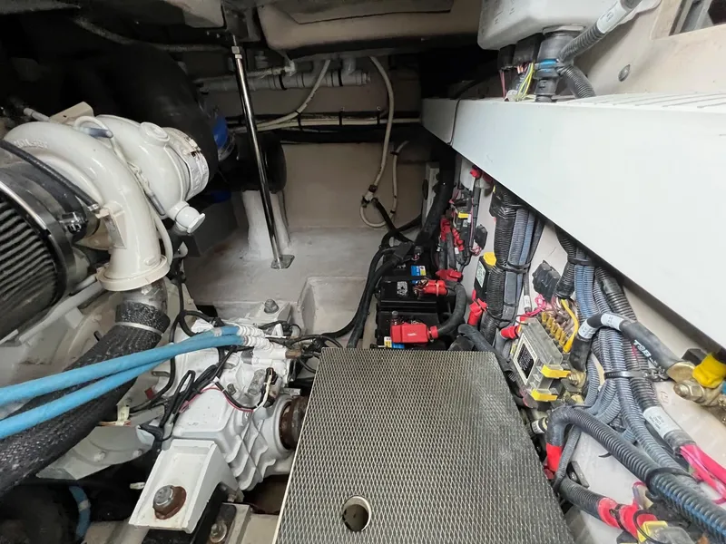 Slide: The Image of Sea Ray Sundancer 400 2017 - 59