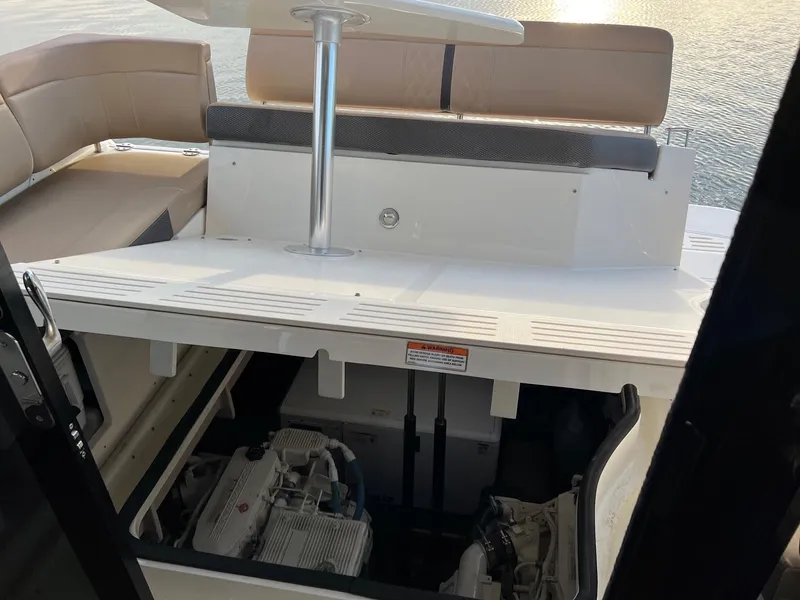 Slide: The Image of Sea Ray Sundancer 400 2017 - 61