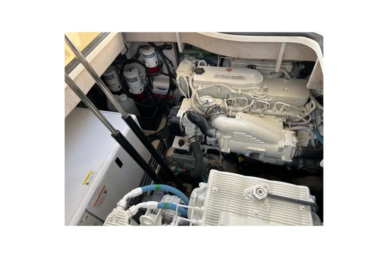 Slide: The Image of Sea Ray Sundancer 400 2017 - 63