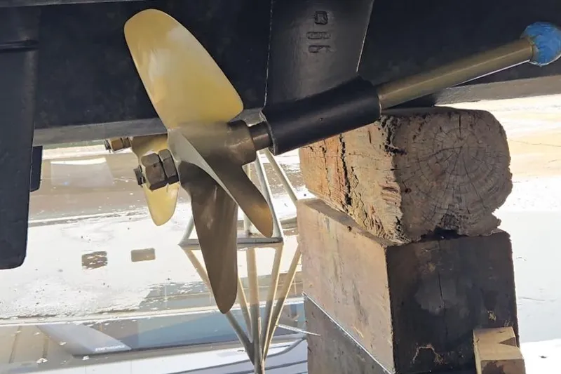 Slide: The Image of 2017 Sea Ray Sundancer 400 engine display showing port and starboard hours. - 67