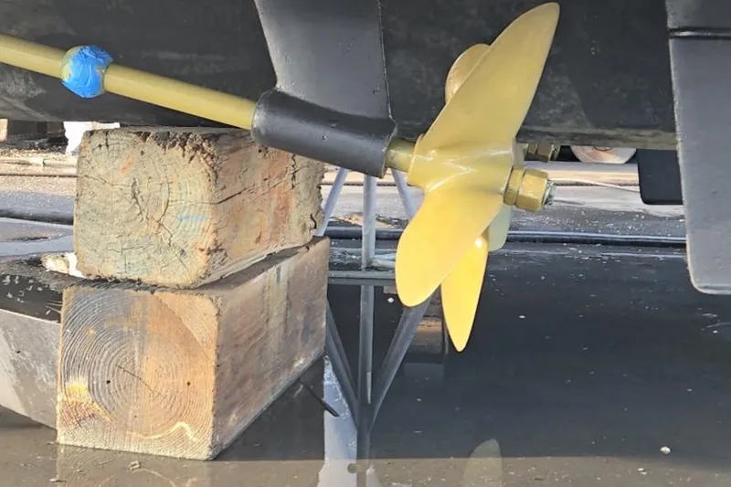 Slide: The Image of Sea Ray Sundancer 400 2017 - 68