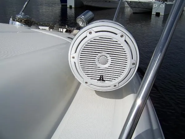 Slide: The Image of Sea Ray Sundancer 320 2003 - 10