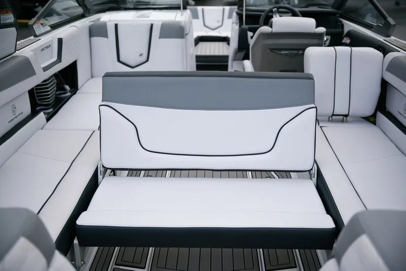 Slide: The Image of Nautique Super Air Nautique G25 2019 - 12