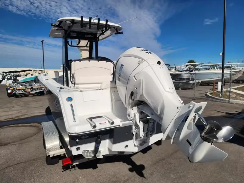 Slide: The Image of Sea Hunt Ultra 239 SE 2026 - 4