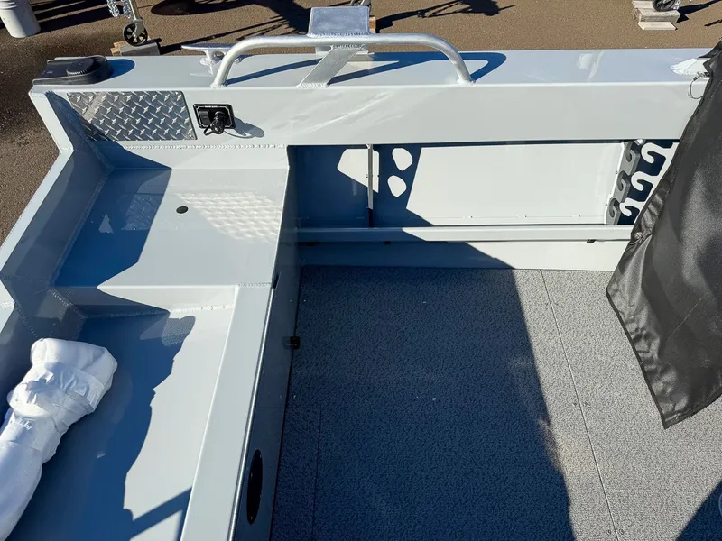 Slide: The Image of Hewescraft 180 Sportsman 2026 - 17