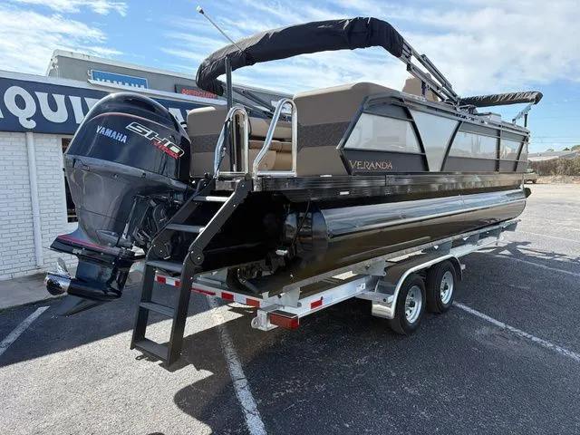 Slide: The Image of Veranda VR 235 RC 2026 - 4