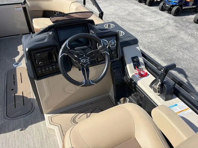 Slide: The Image of Veranda VR 235 RC 2026 - 8