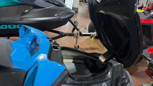 Slide: The Image of Sea-Doo GTR 2018 - 5